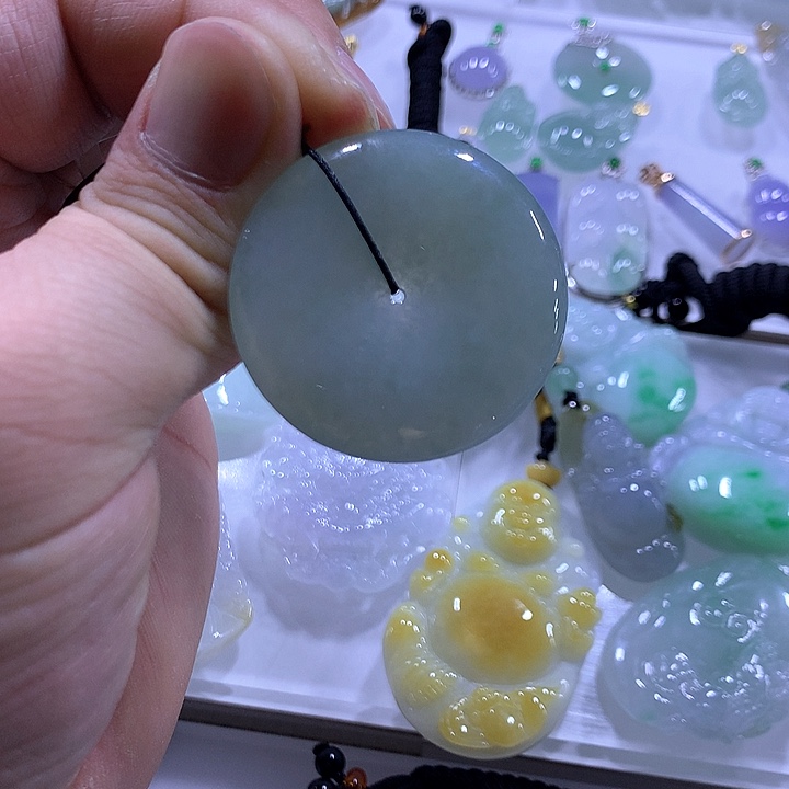 翡翠颈饰未镶嵌天然翡翠A货吊坠