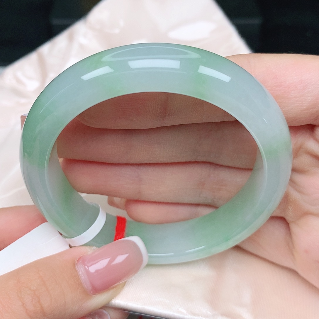 未镶嵌手镯翡翠53圈冰胶飘花