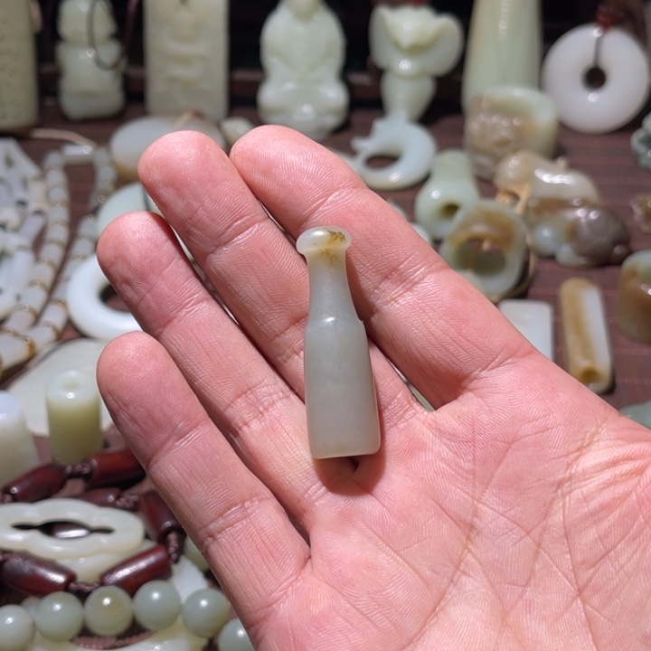 颈饰未镶嵌和田玉幸**留