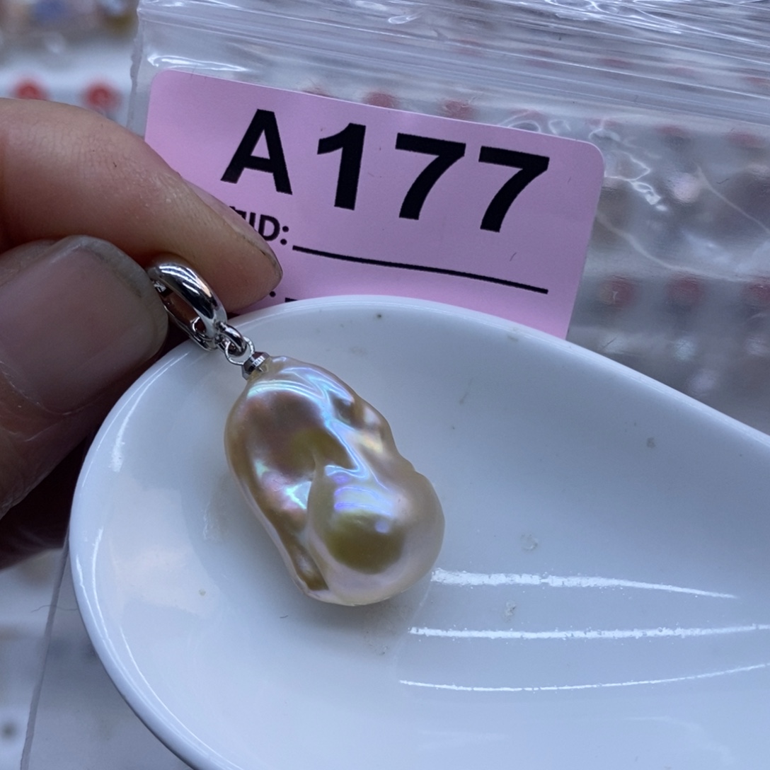 未镶嵌淡水珍珠颈饰