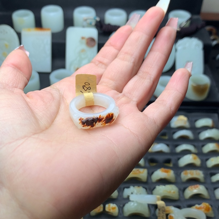 和田玉手链未镶嵌?****儿