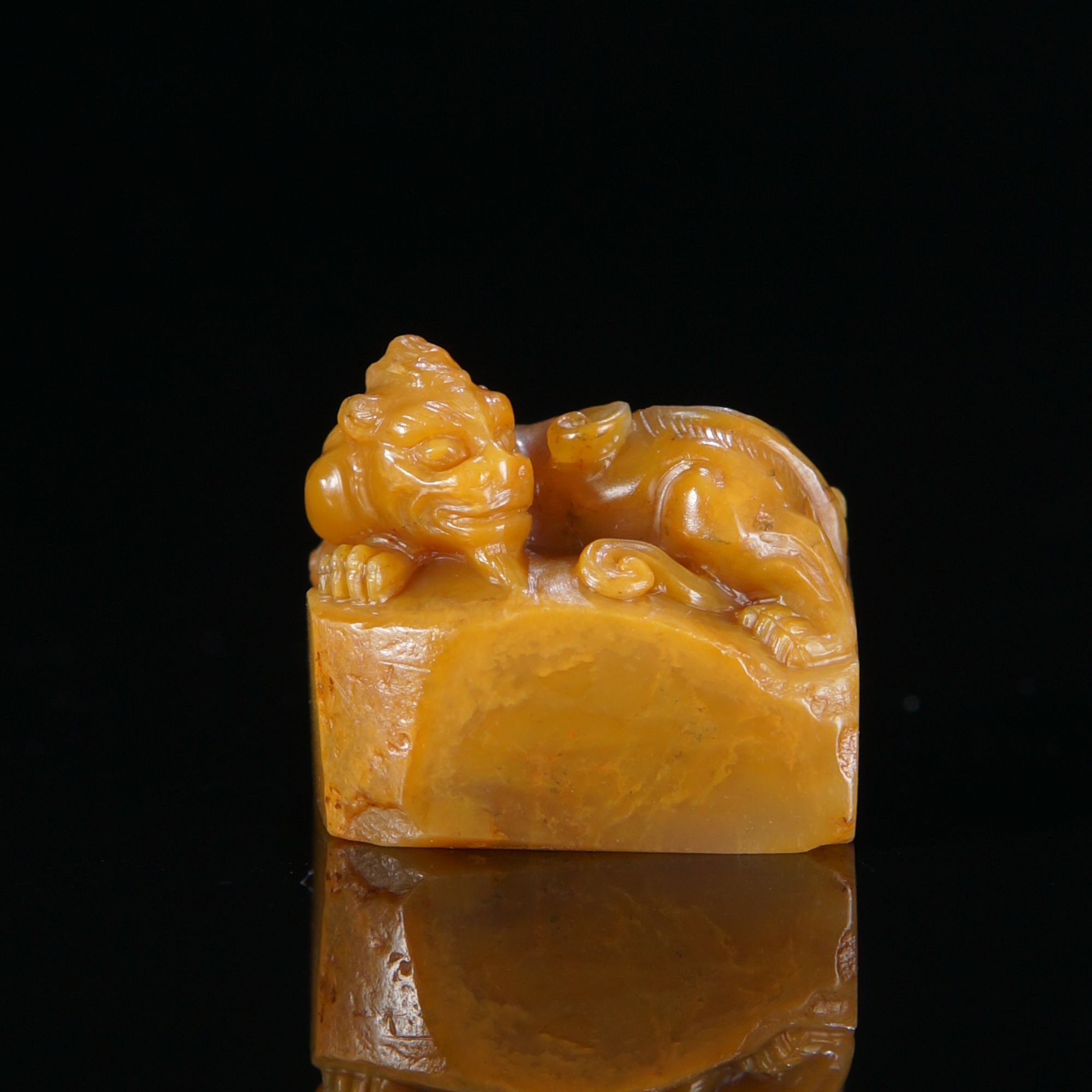 4田黄石瑞兽章（林信容-省级）/H-A4889上海嘉禾拍卖