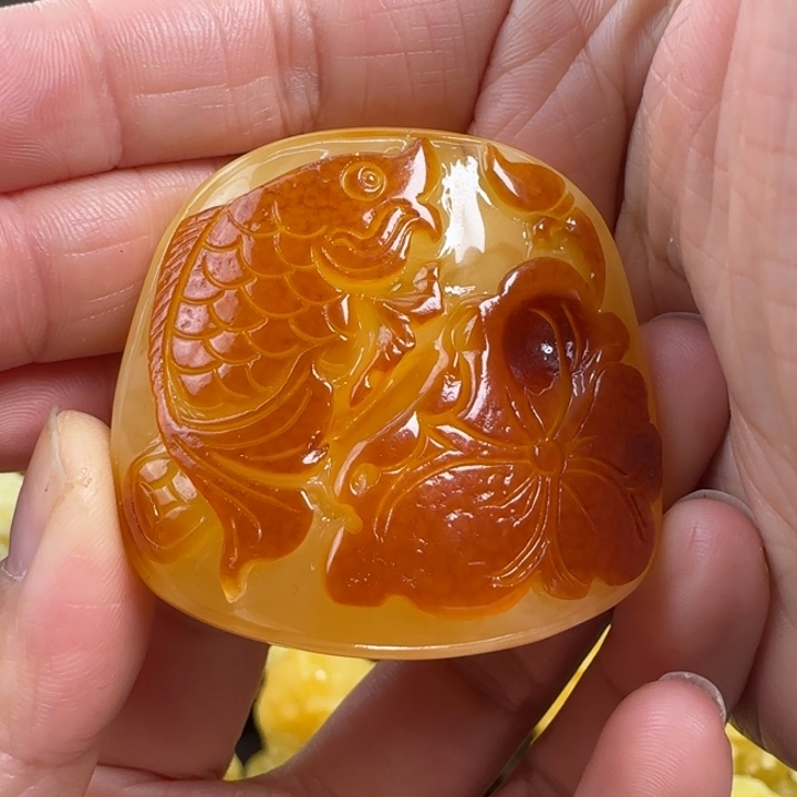 蜜蜡珠宝奇石未镶嵌