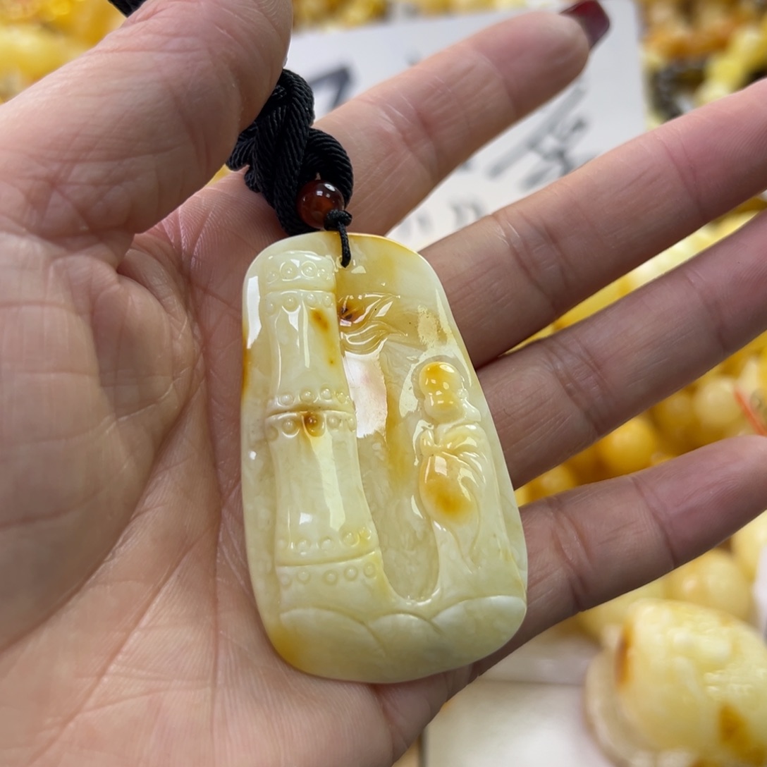 琥珀珠宝奇石未镶嵌