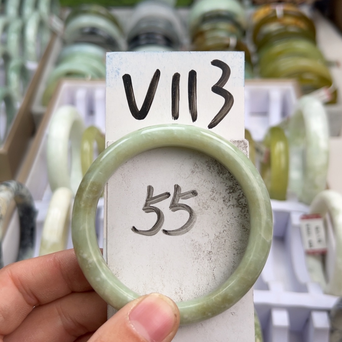 岫玉手镯未镶嵌天然岫玉微瑕