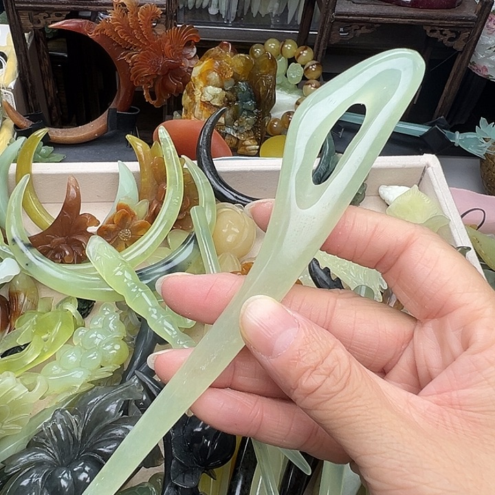 蛇纹石玉未镶嵌发簪