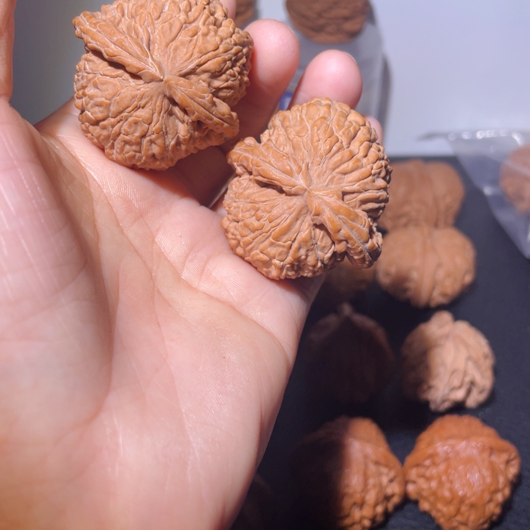 吊坠桃核40尺闷白，