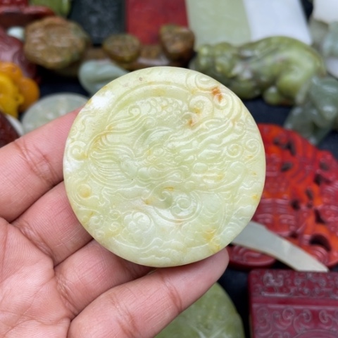 蛇纹石玉颈饰未镶嵌35