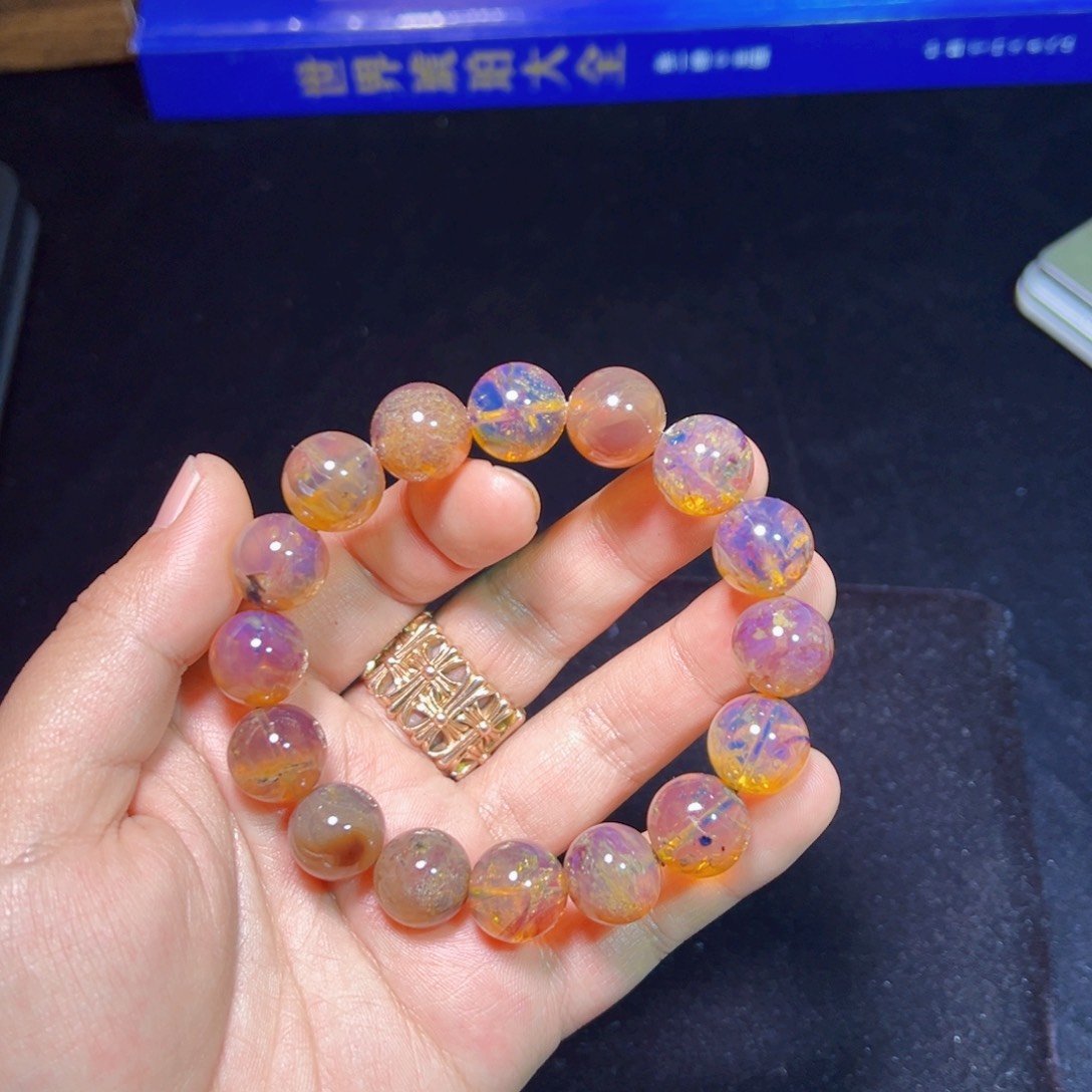 琥珀裸石未镶嵌琥珀