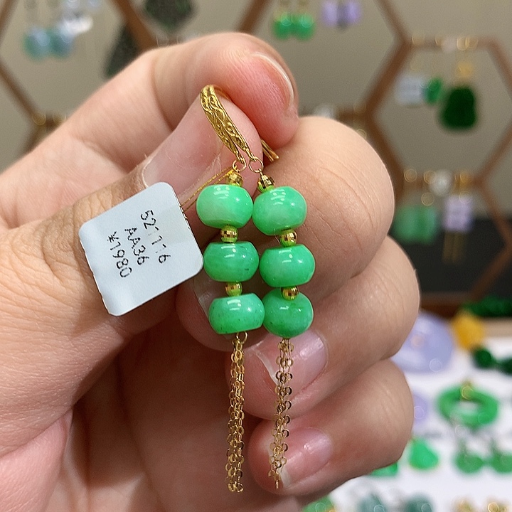 18K金镶嵌翡翠耳饰天然翡翠耳饰