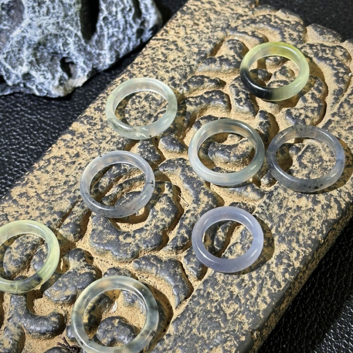 中国四大名玉岫玉天然内径大小可选冰透水墨时尚简约指环