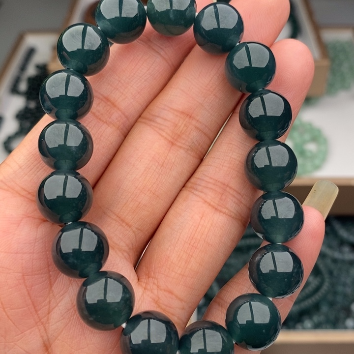子***皿翡翠未镶嵌手链手串