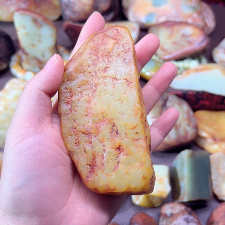 和田玉（糖玉）未镶嵌挂件小***车