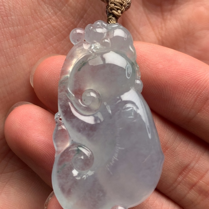 翡翠颈饰未镶嵌翡翠吊坠