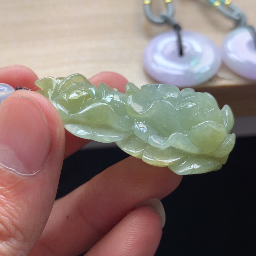 颈饰未镶嵌翡翠吊坠