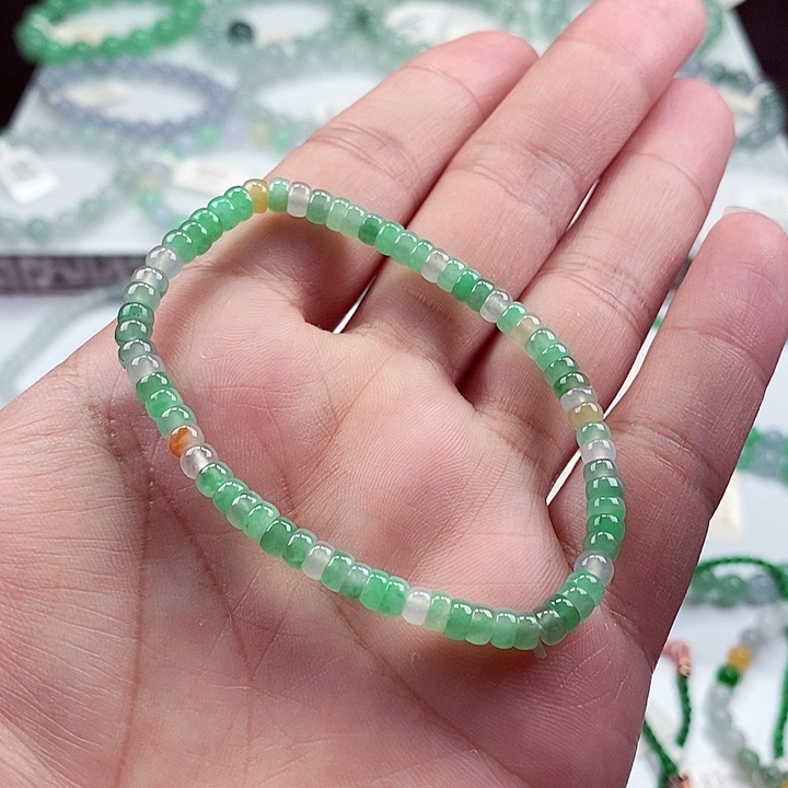 翡翠手链未镶嵌卡4.5