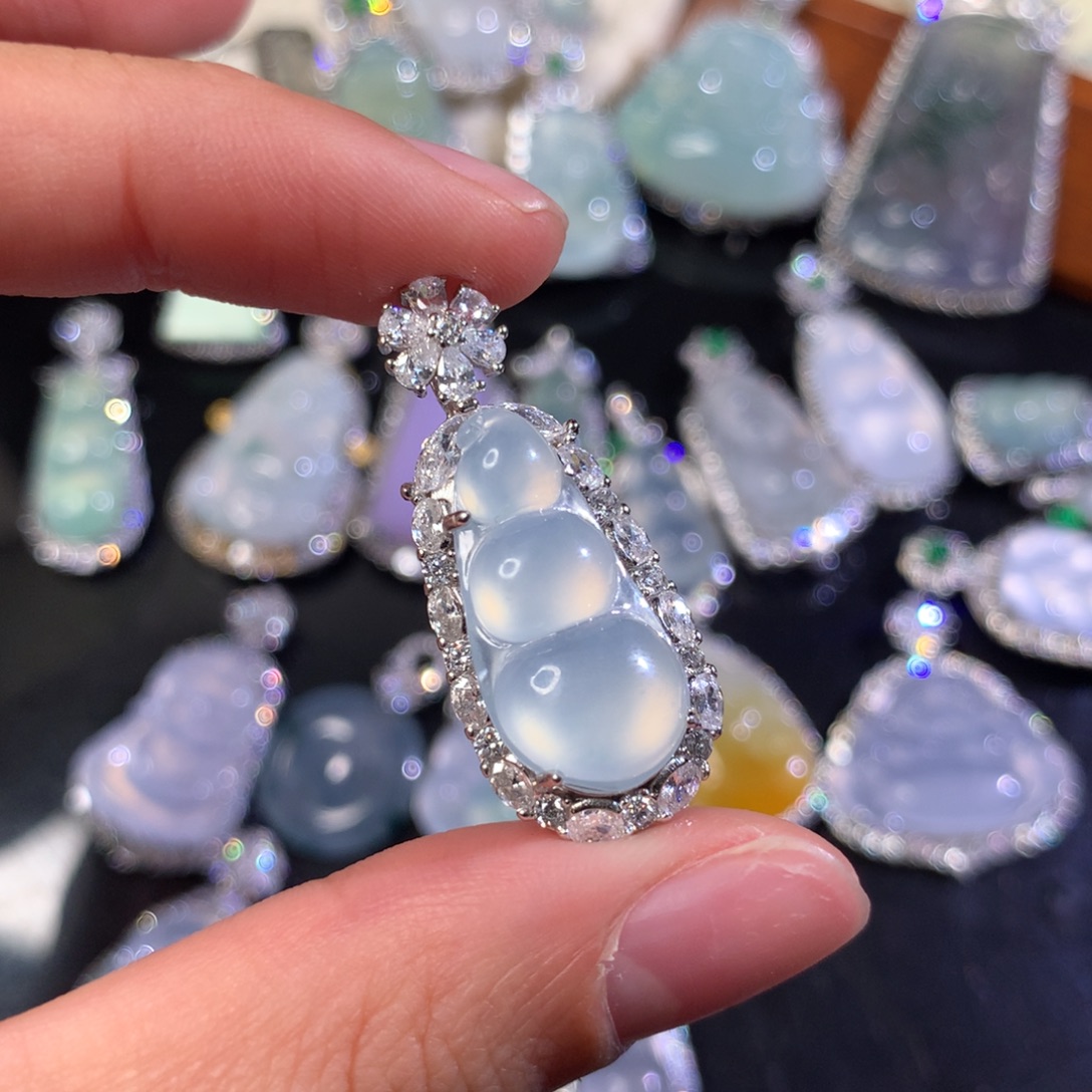 绿***崽翡翠银S925镶嵌颈饰