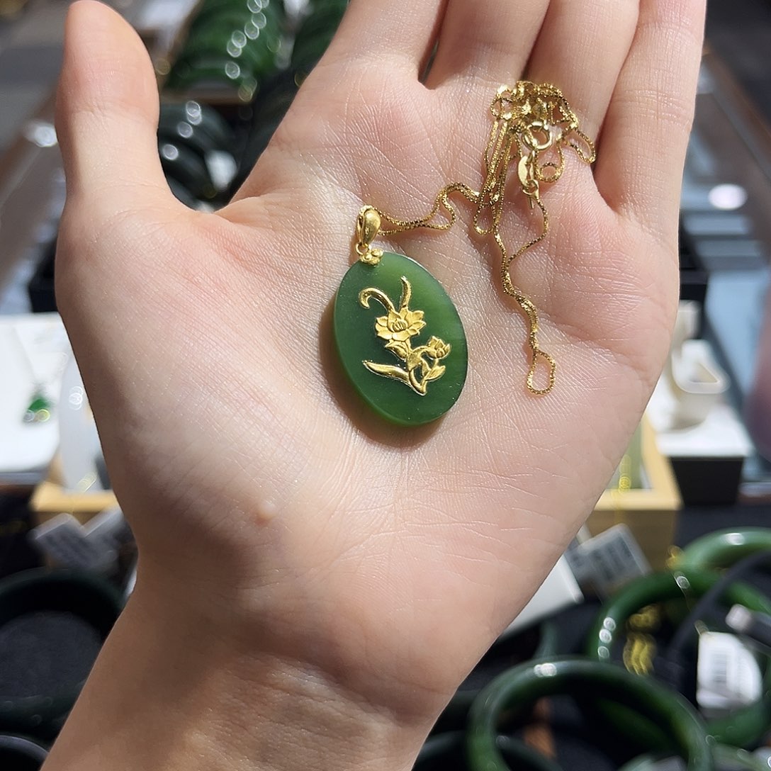 神****和田玉手镯未镶嵌