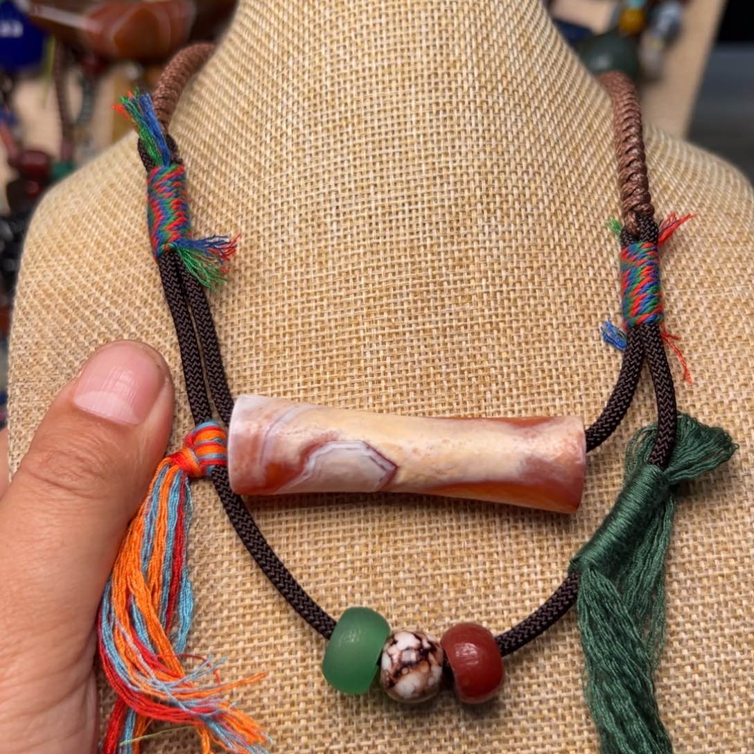 玛瑙/玉髓颈饰未镶嵌