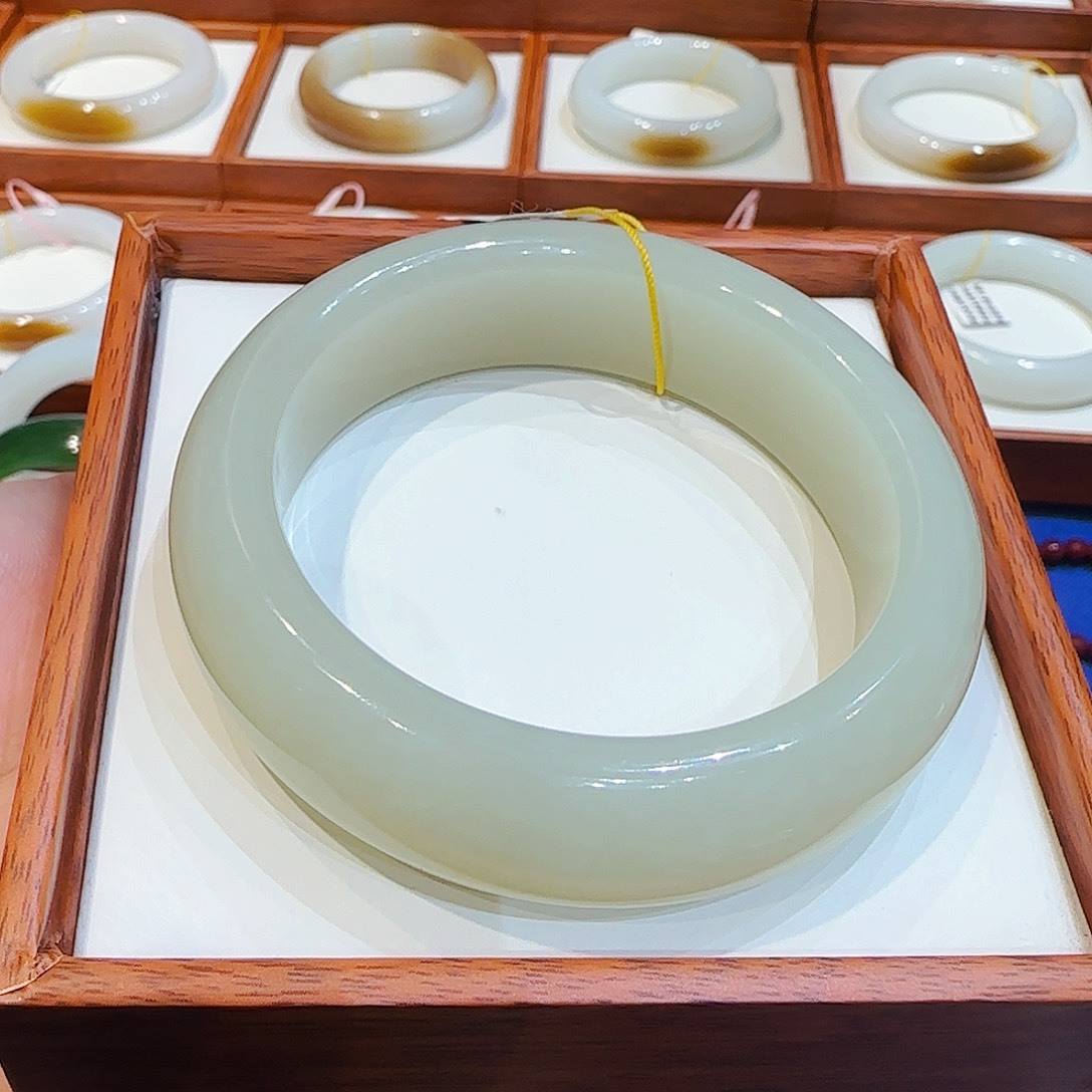 和田玉手镯未镶嵌心*且末蓝58