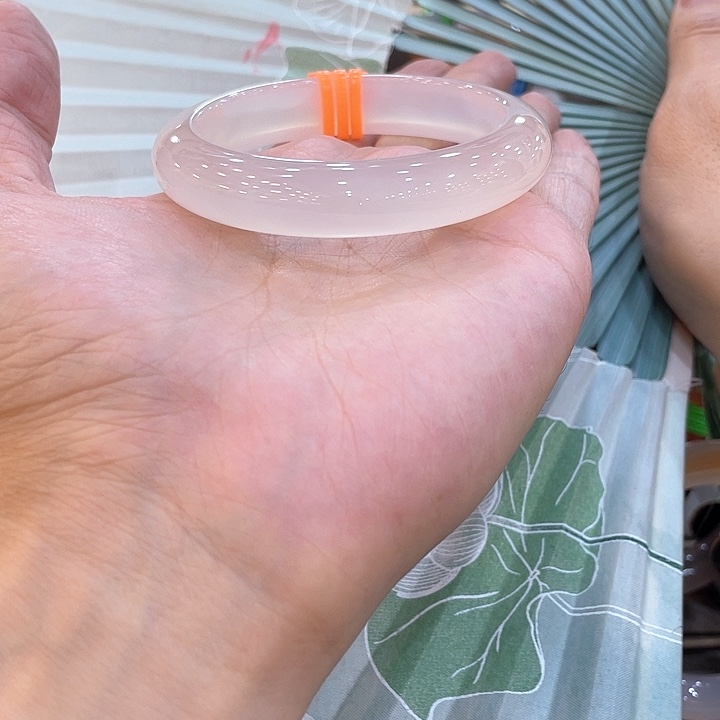 玛瑙/玉髓手镯未镶嵌羲**嘛