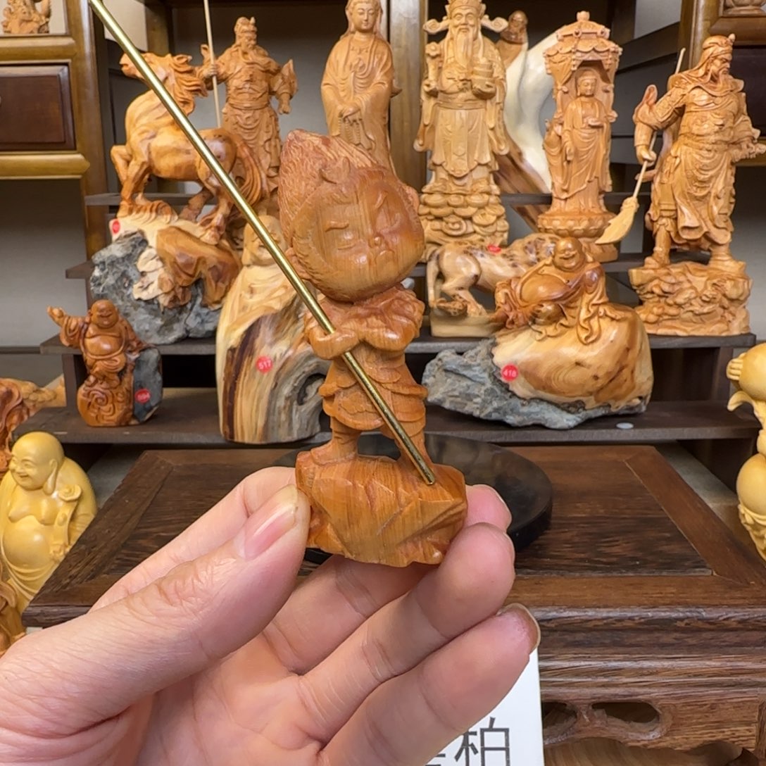 崖柏小木匠艺雕一物一拍