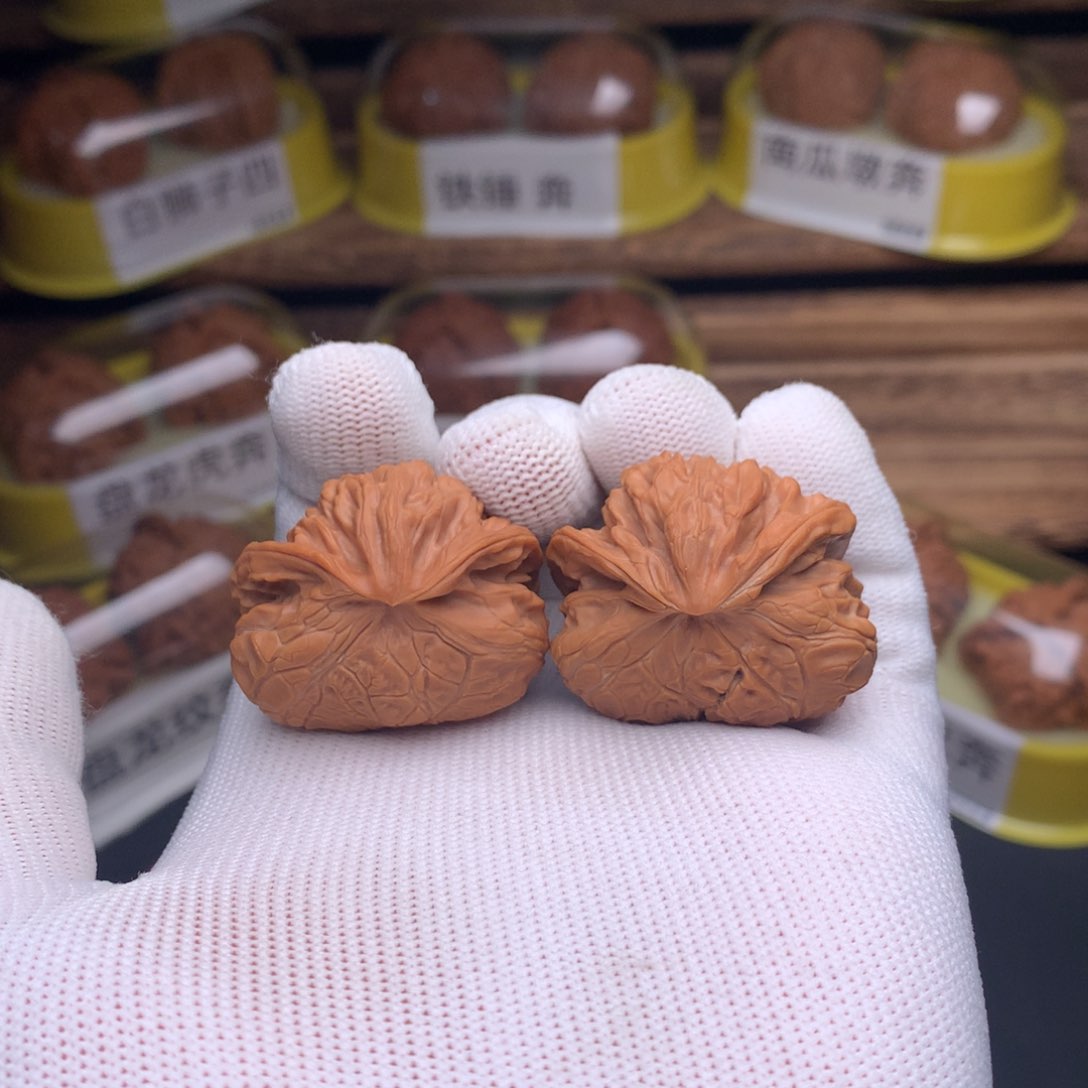 文玩核桃吊坠宫灯蛇