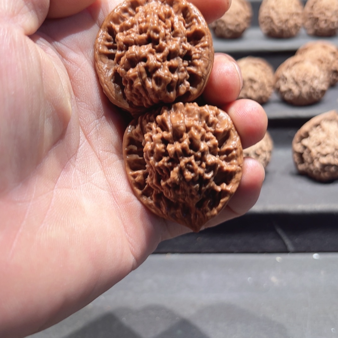 文玩核桃吊坠秦岭生态文玩核桃