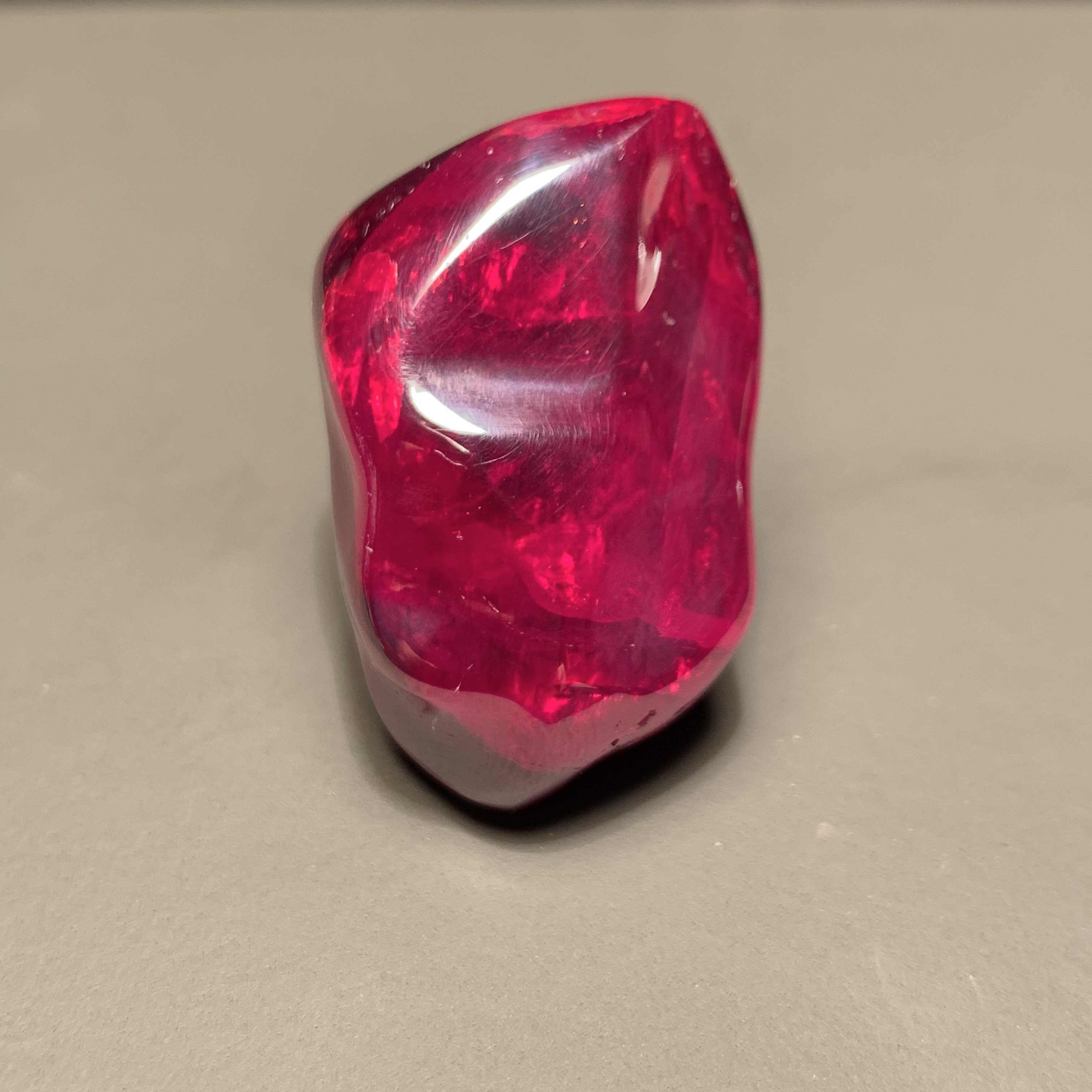 天然辰砂单晶体红软宝石裸石男女款大克重精品高货