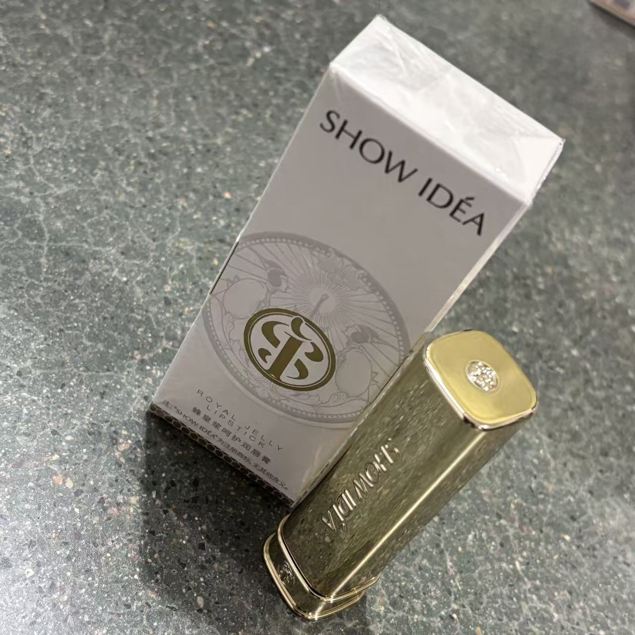 1068蜂王浆呵护润唇膏