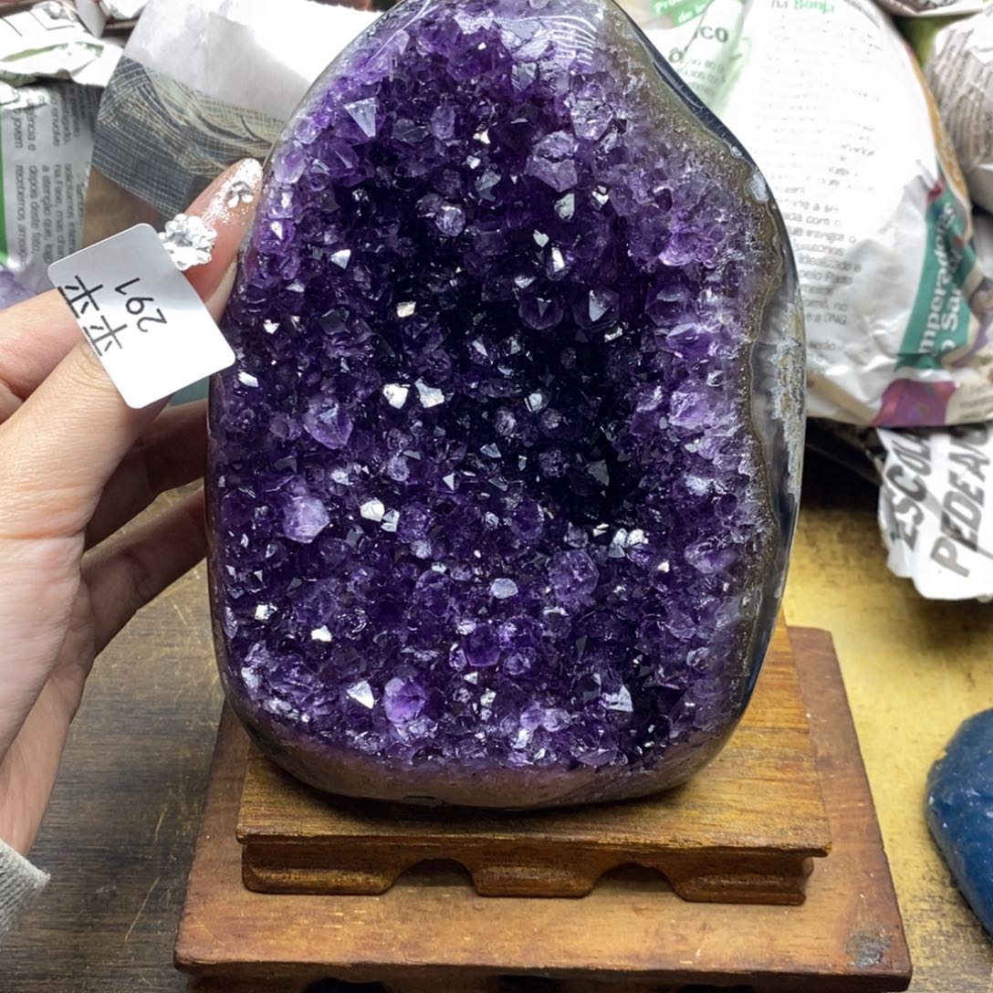 紫晶乌拉圭未镶嵌