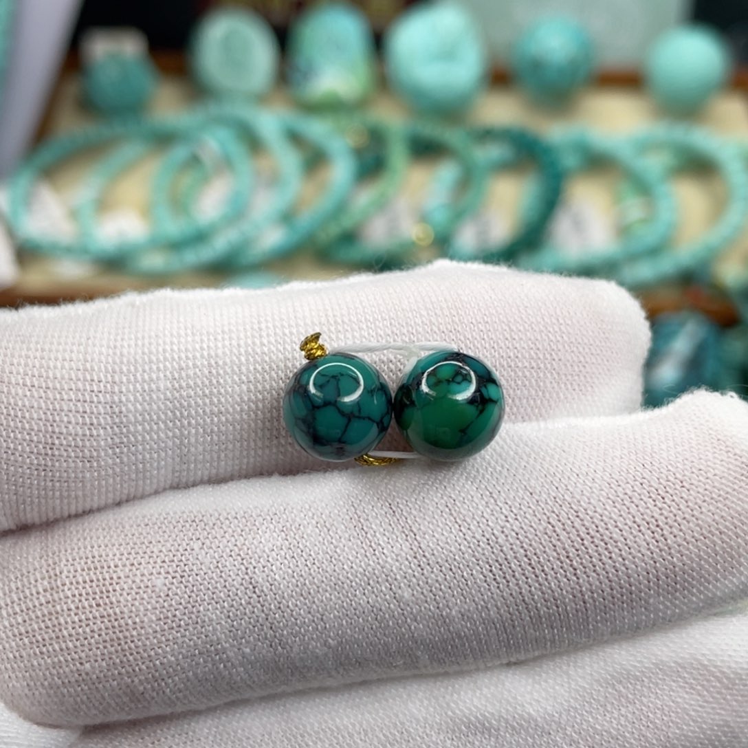 绿松石未镶嵌挂件