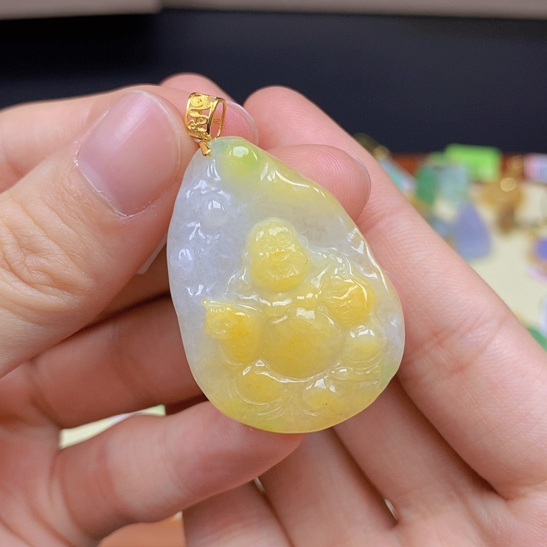翡翠颈饰18K金镶嵌翡翠