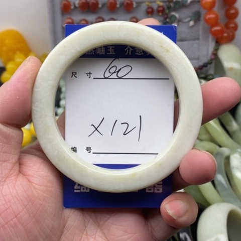 未镶嵌蛇纹石玉手镯