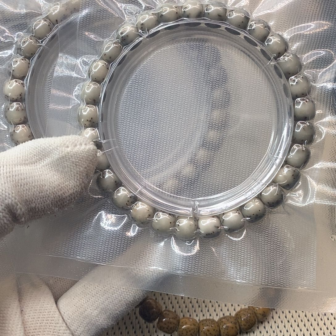 星月菩提吊坠石玉河豚单圈87