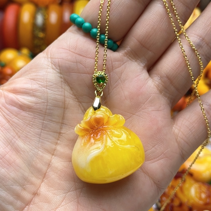 树脂制品16号钱袋子吊坠