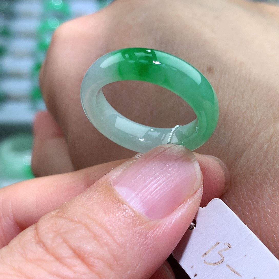 翡翠戒指未镶嵌13-14号