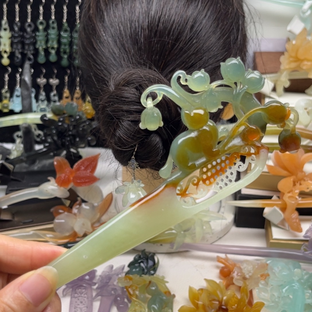 逸***瞳蛇纹石玉合金发簪