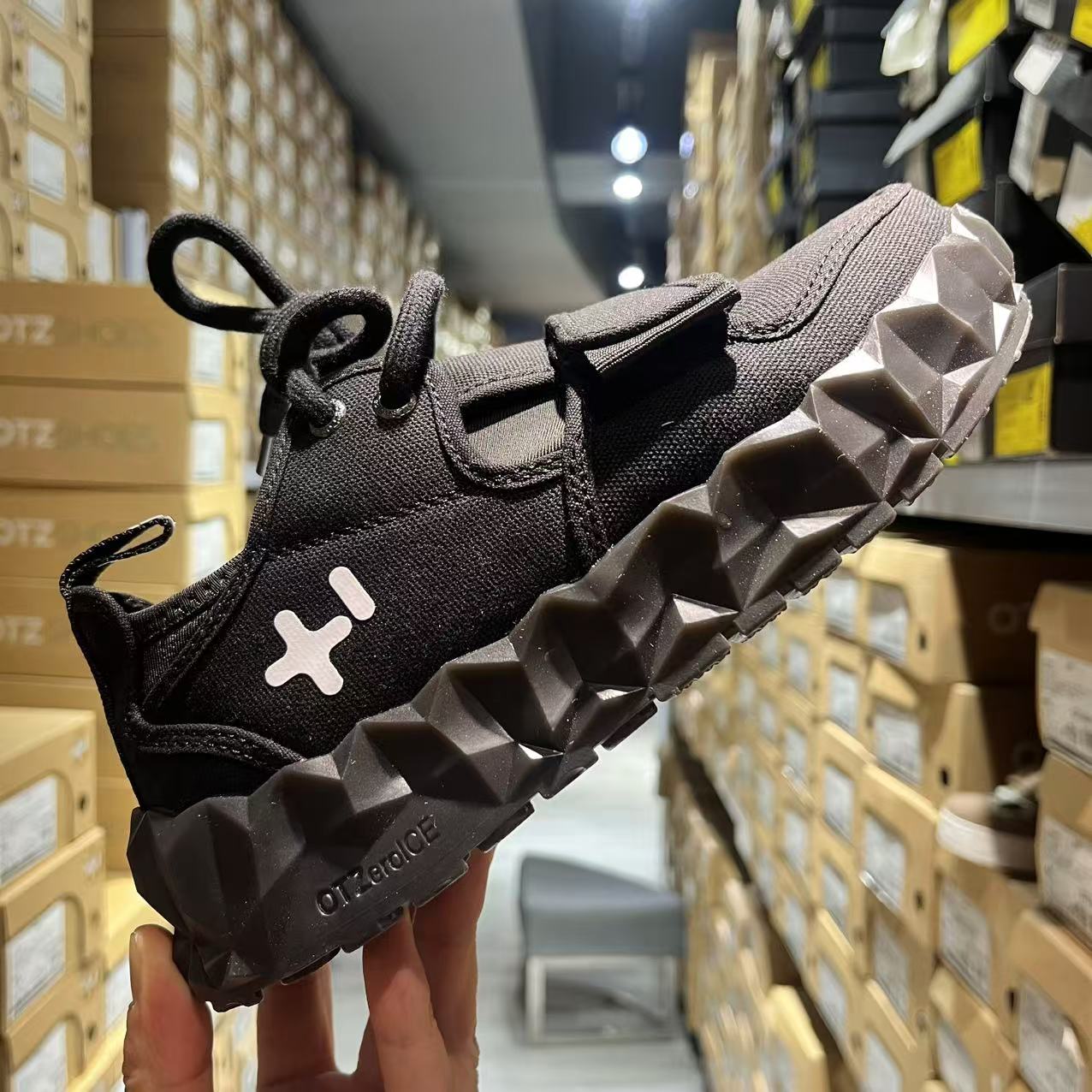 【订单留言备注编号】澳莱家男女品牌鞋服 尾货扣号链接，点名下单