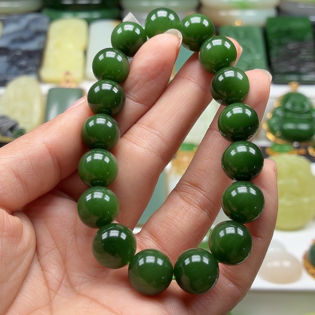 和田玉未镶嵌颈饰辣绿精品12