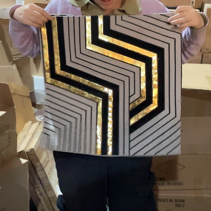 陶瓷花瓶，仿真绿植。2