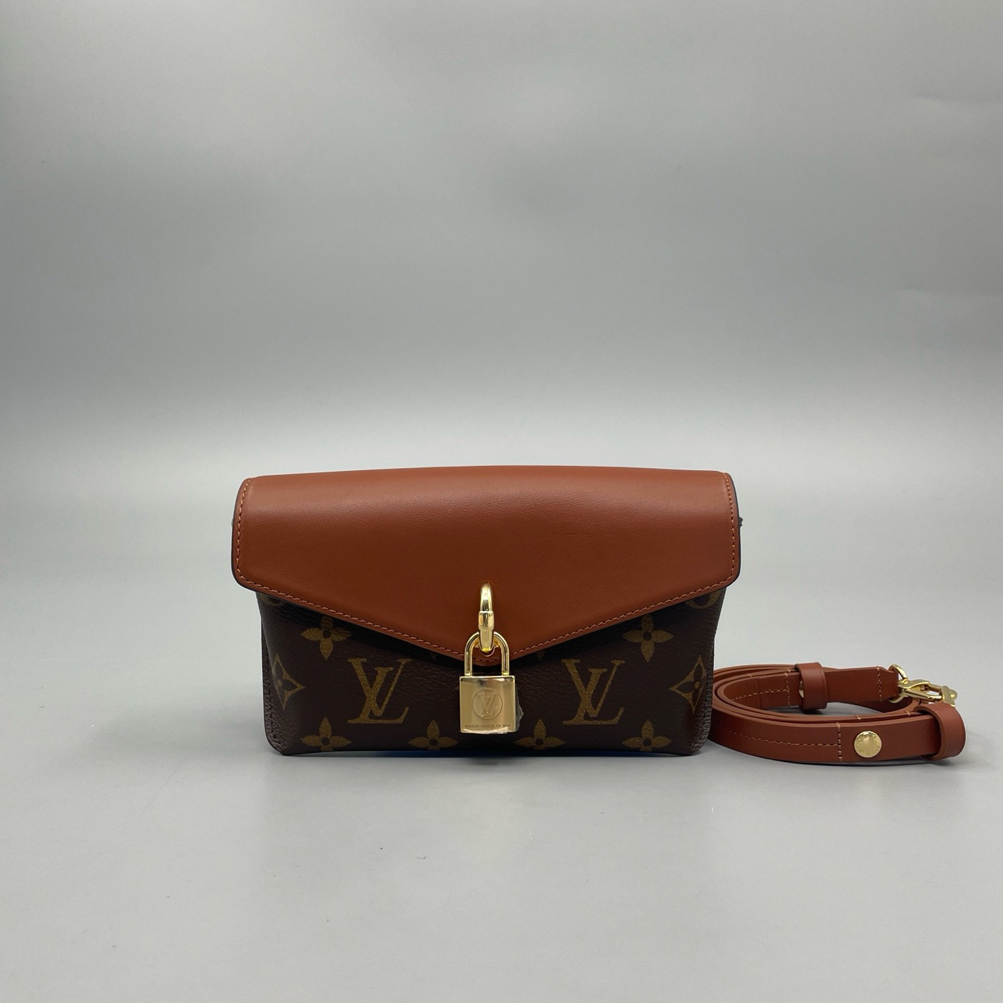 95新 LouisVuitton/路易威登 Padlock链条遗失纯芯片 17*11 A3735