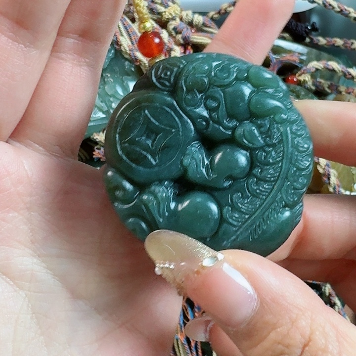 和田玉挂件未镶嵌