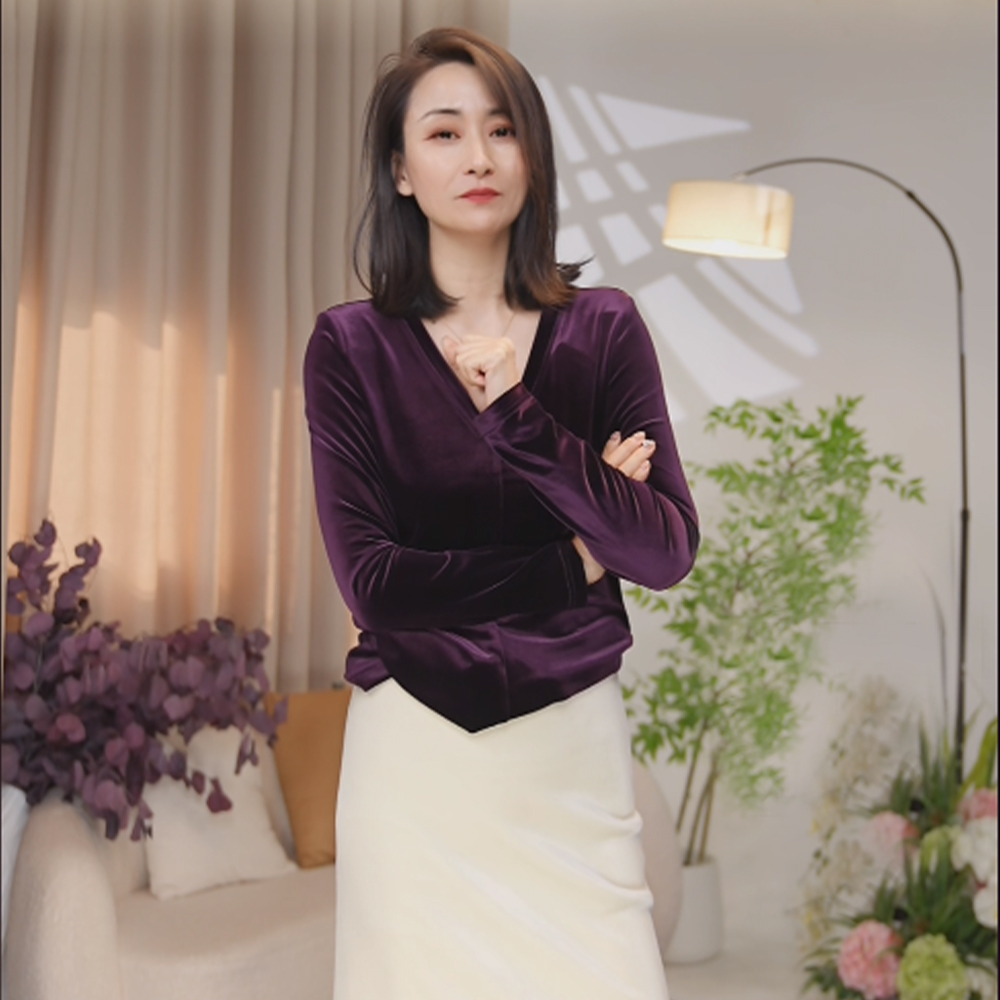 法式气质真丝绒V领不加绒长袖女秋冬高级感内搭纯色显瘦打底衫