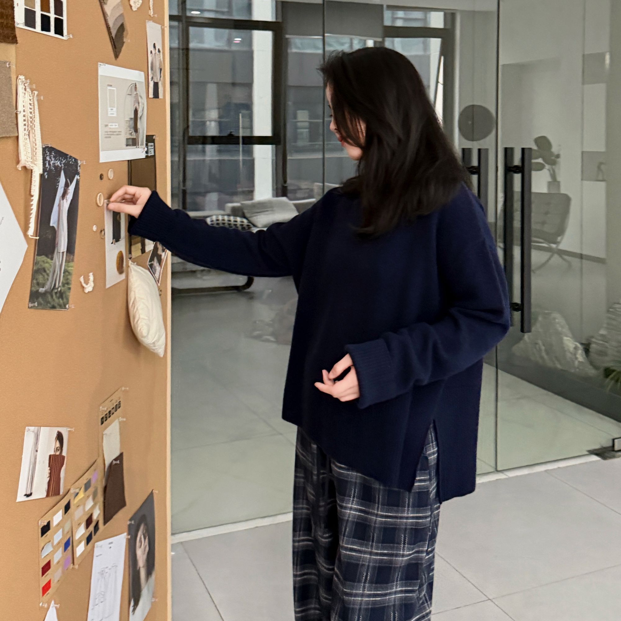 冬季韩系简约气质宽松百搭软糯半高领长袖针织毛衫-M25401309