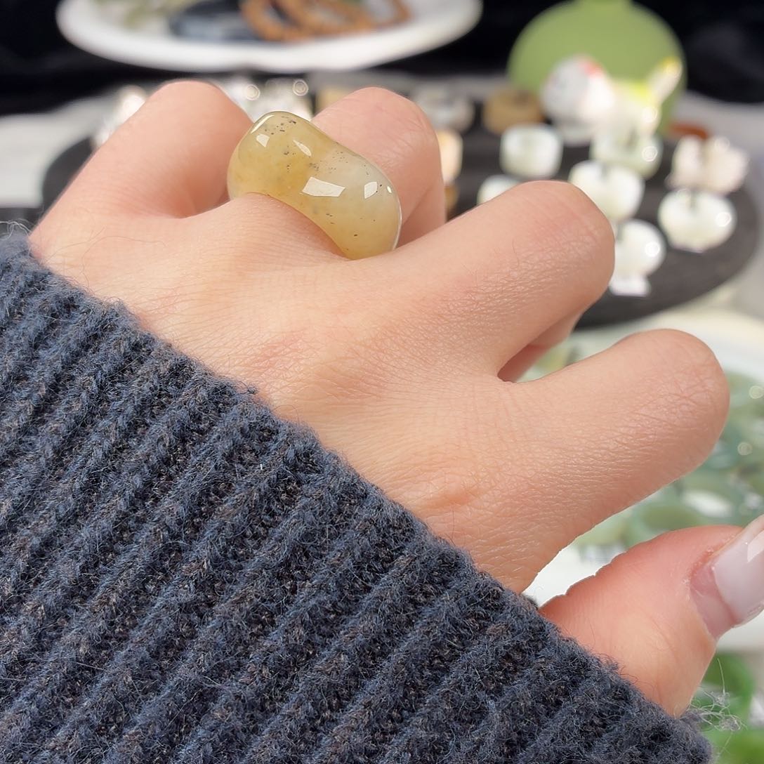 和田玉未镶嵌戒指S97点墨糖猫耳17.3