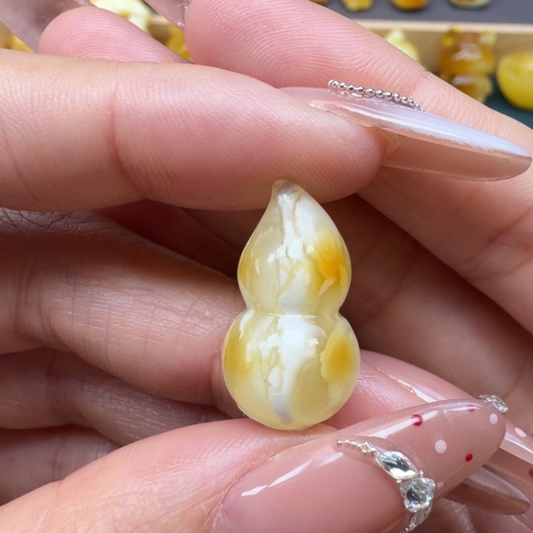 琥珀未镶嵌裸石蜜蜡