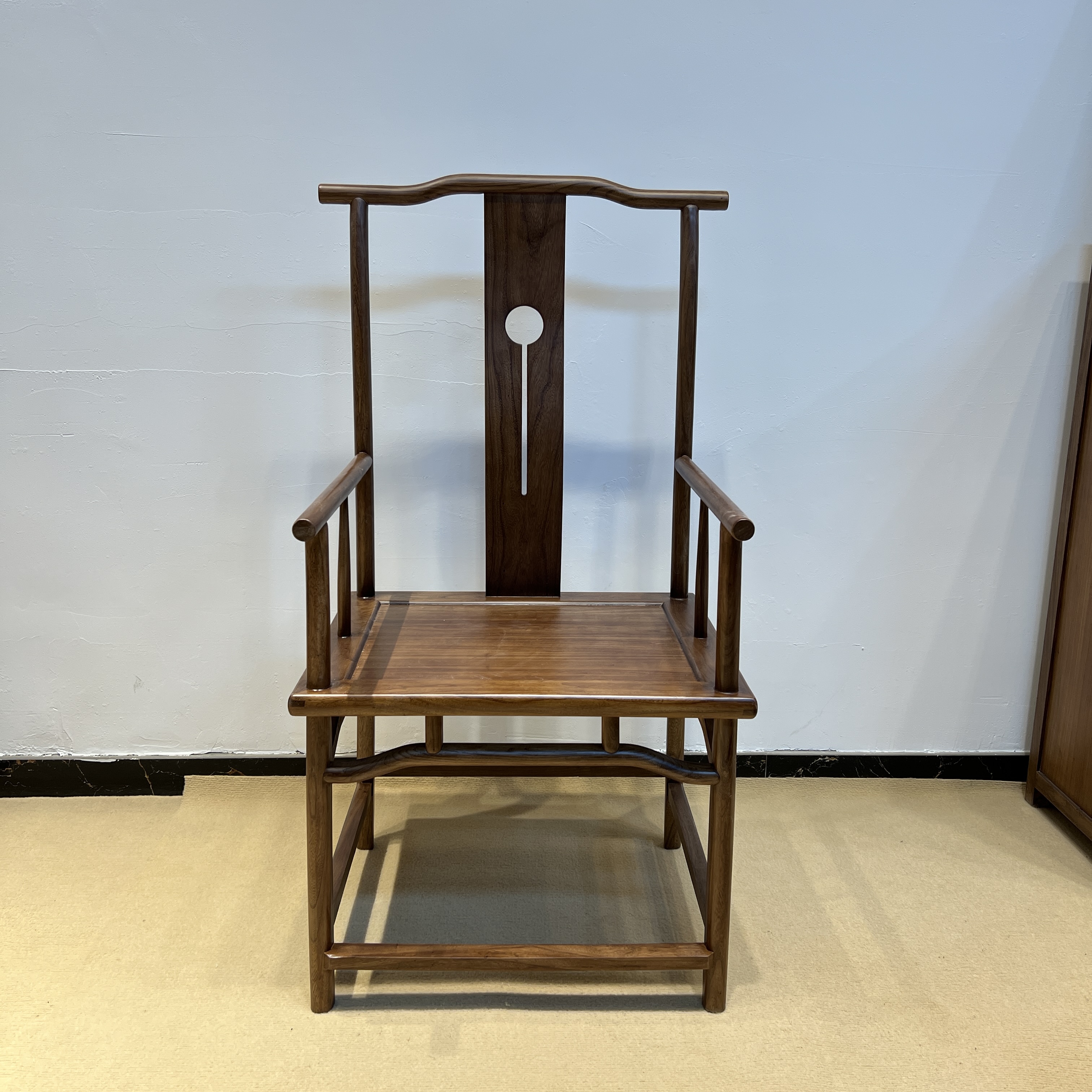 [雕刻平角官帽主椅]新中式北方榆木主人椅茶椅餐椅办公椅官帽主椅