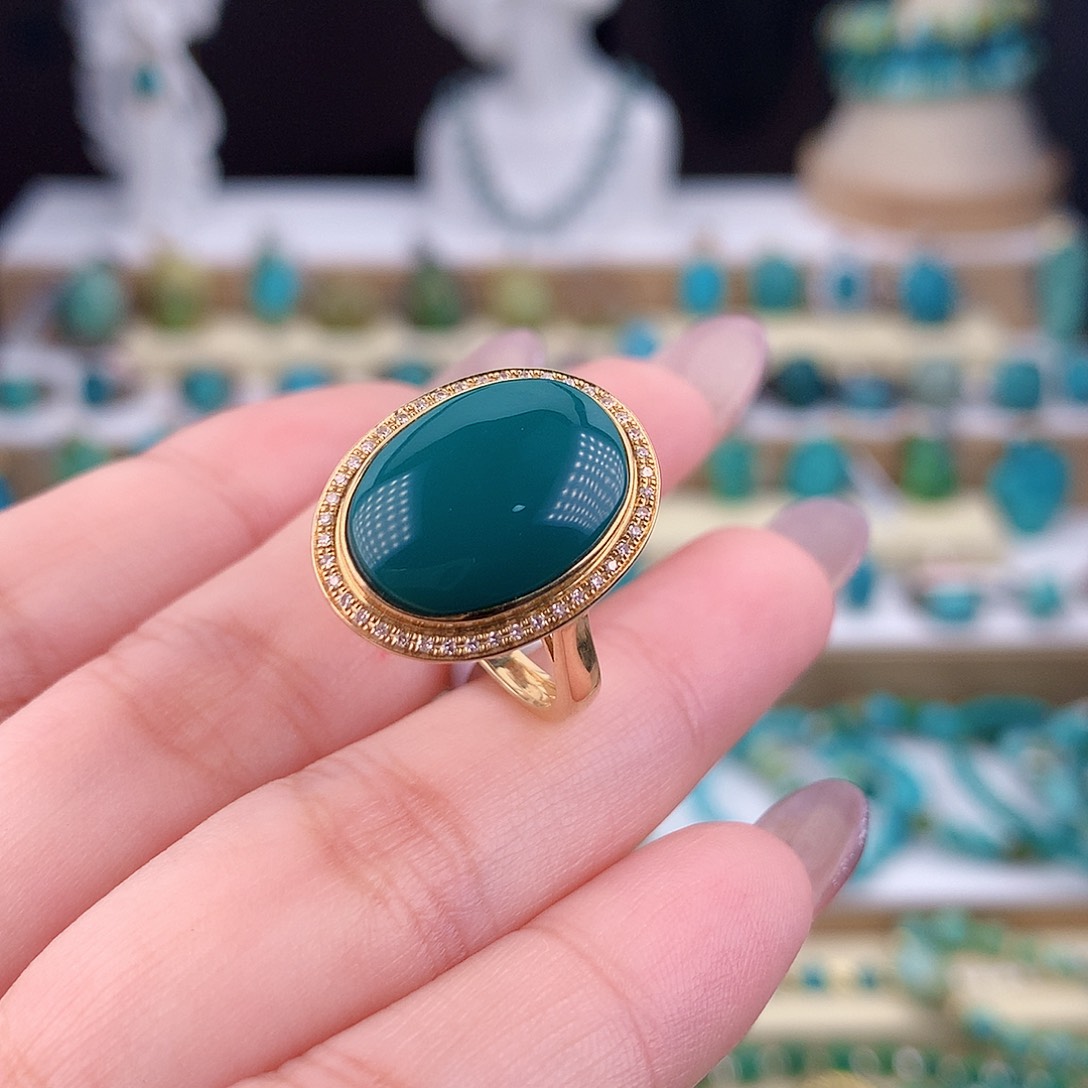 绿松石18K金镶嵌戒指