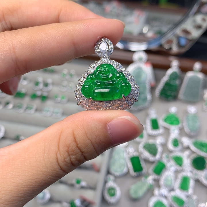 翡翠未镶嵌颈饰吊坠